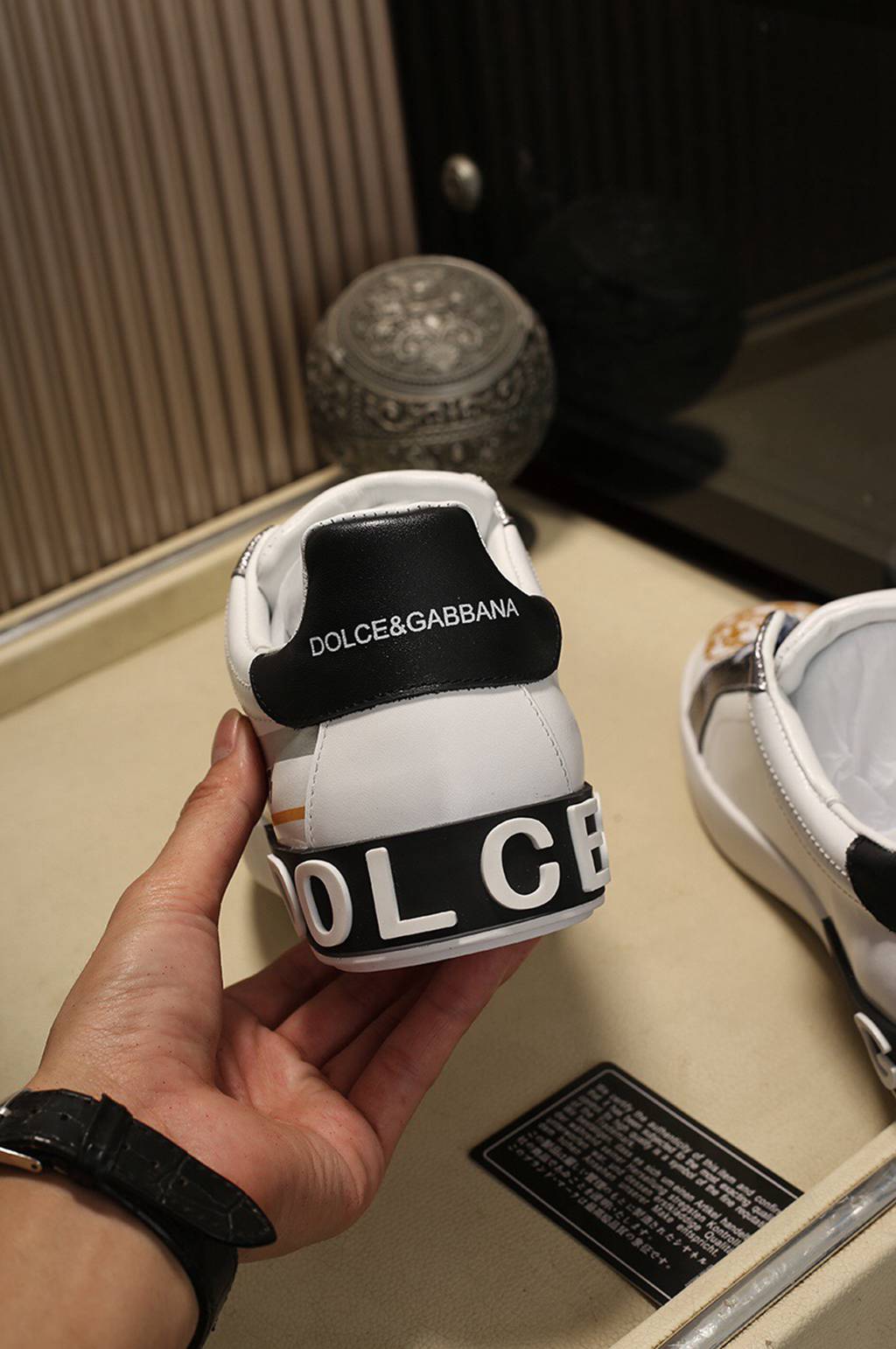 D*G sneaker